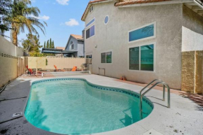 Work, Life, Luxury! Luxe Vegas Home w Firepit+Pool
